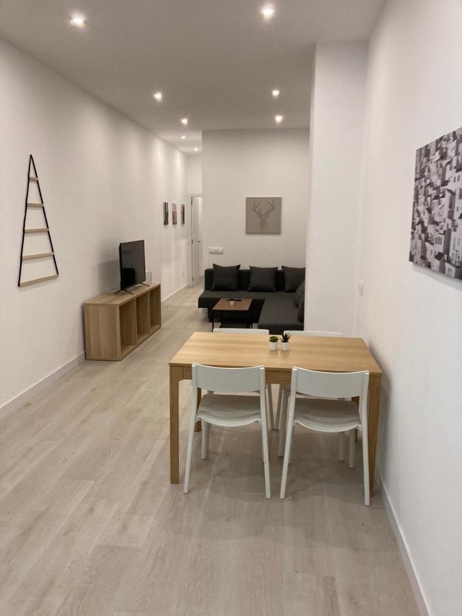Matadero Apartments 2 Madrid Bagian luar foto